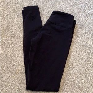 Lululemon wonder under